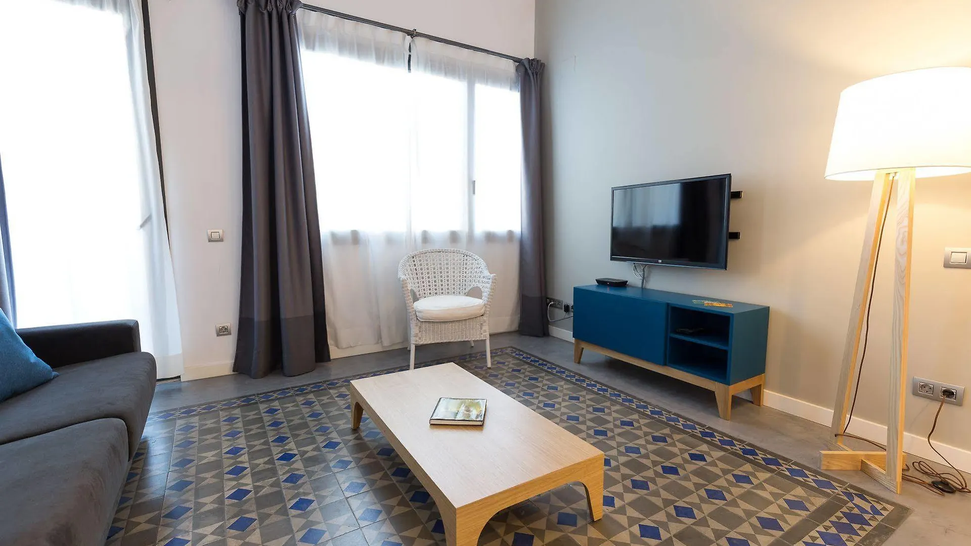 Weflating Park Gueell Apartment Barcelona